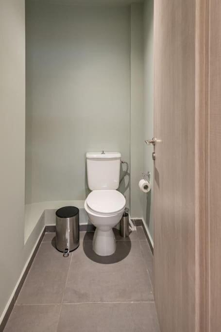 Smaragdi Luxury Jacuzzi Apartment Noho Premium Living Aten Exteriör bild
