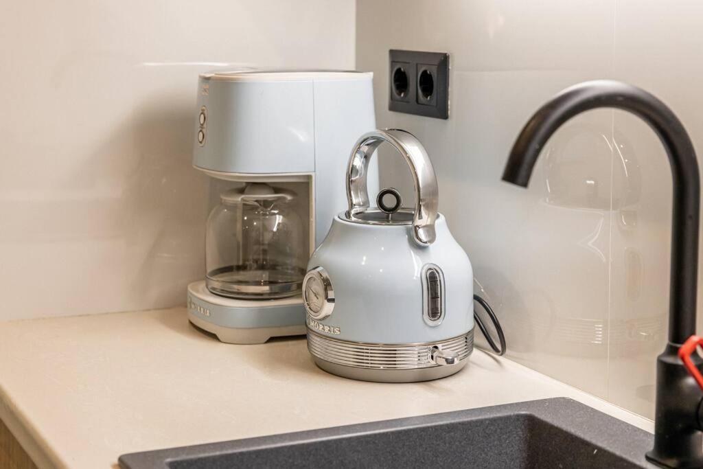 Smaragdi Luxury Jacuzzi Apartment Noho Premium Living Aten Exteriör bild