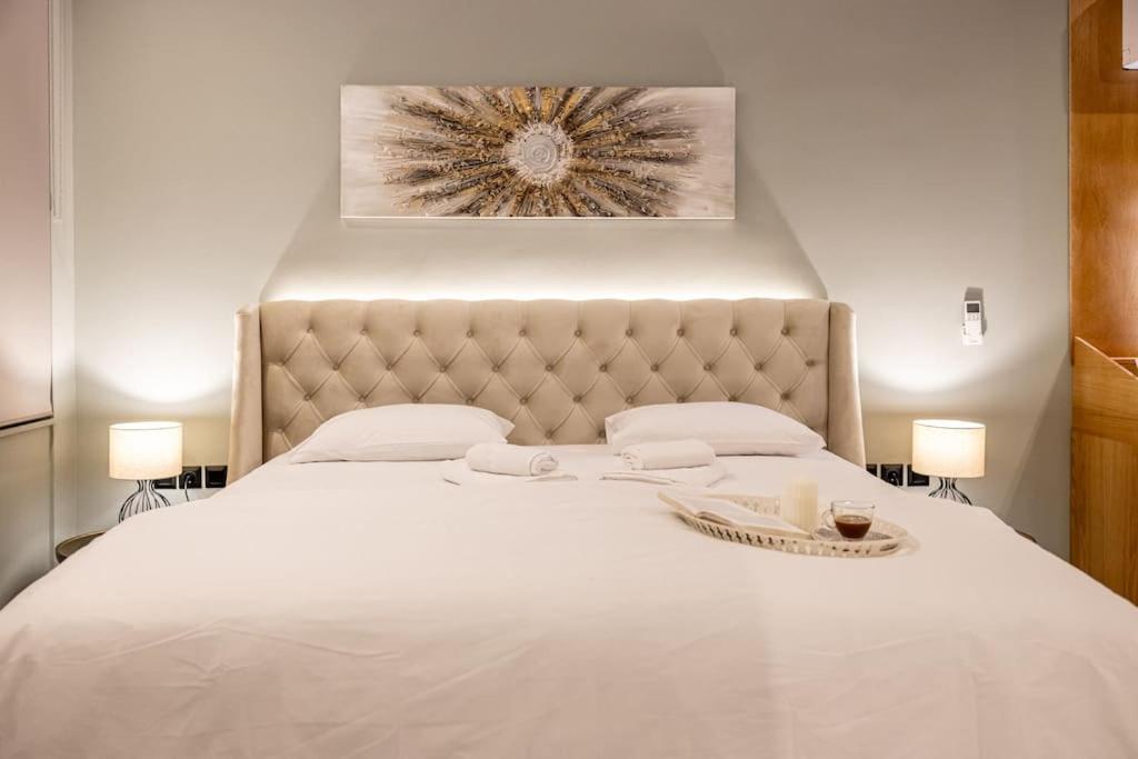 Smaragdi Luxury Jacuzzi Apartment Noho Premium Living Aten Exteriör bild