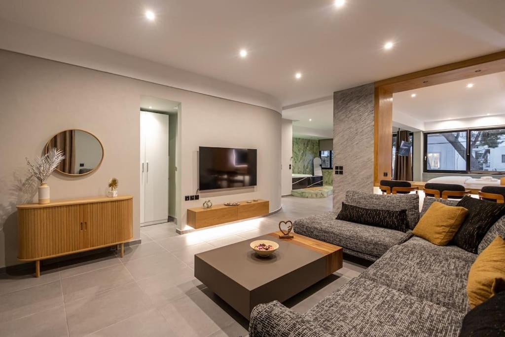 Smaragdi Luxury Jacuzzi Apartment Noho Premium Living Aten Exteriör bild